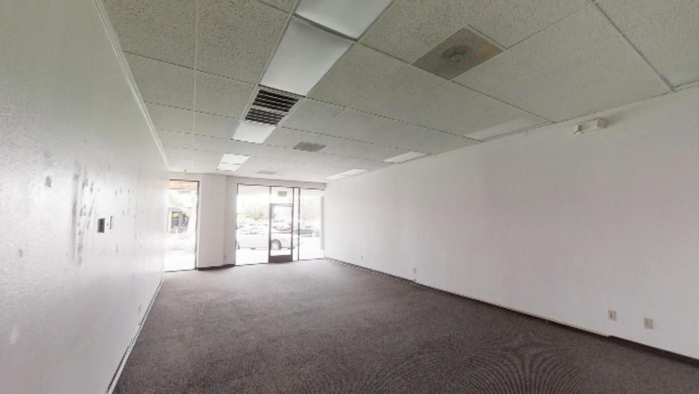 Move-In Ready Retail/Office Storefront @ Downtown Corner: 277 N 5th St, Coalinga, CA 93210